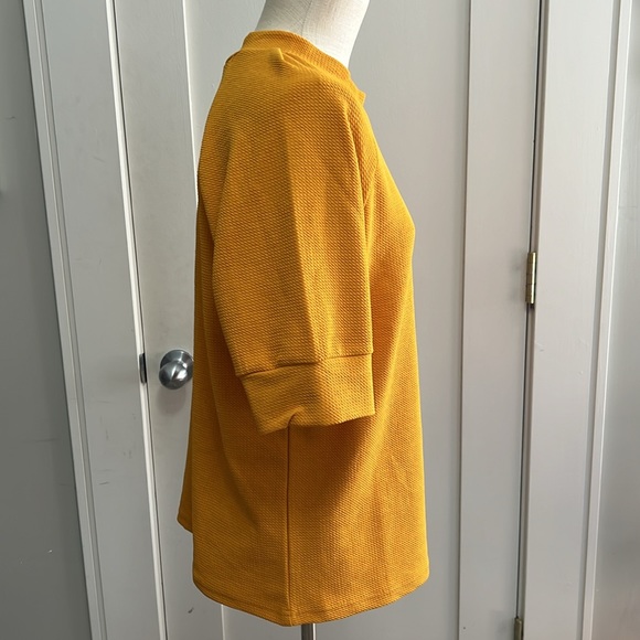 Mustard Button Top - Picture 3 of 5
